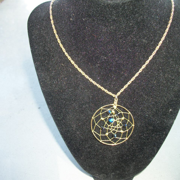 PROTECTION DREAMCATCHER NECKLACE LITE BRASSY COLOR